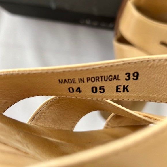 Dansko~Sandals / Like New - Picture 10 of 16